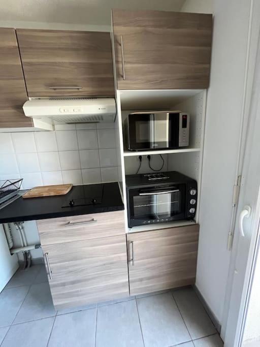 Апартаменти Joli Appt 45 M2 Avec Terrasse Люнель Екстер'єр фото